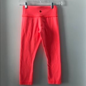 Lululemon silverescent wunder under crop